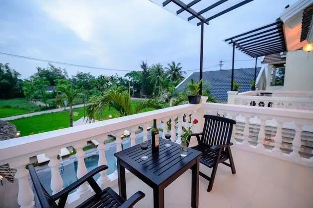Romantic Tek Büyük Yataklı Oda, 1 Büyük (Queen) Boy Yatak, Balkon, Havuz Manzaralı