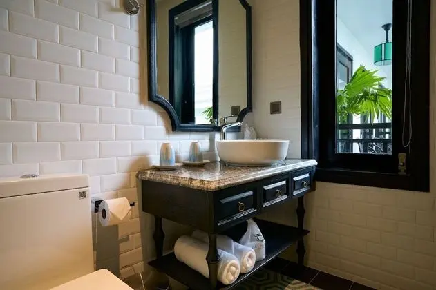 Deluxe İki Ayrı Yataklı Oda, Balkon, Havuz Manzaralı