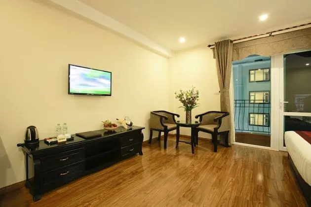 Family Oda, Balkon, Havuz Manzaralı