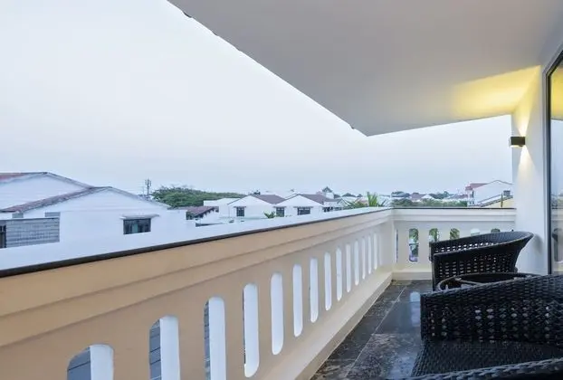 Deluxe Tek Büyük Yataklı Oda, Balkon (Grand)