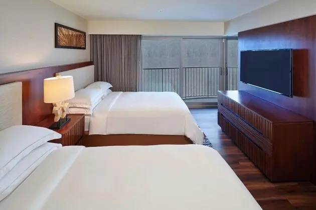 Premier Süit, 1 Yatak Odası, Engellilere Uygun, Sigara İçilmez (2 Double Beds, Hearing)