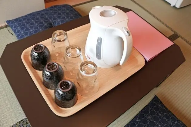 Üç Kişilik Oda (1B)