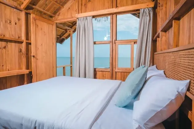 Deluxe Tek Büyük Yataklı Oda, Deniz Manzaralı (Couple Beach Hut)