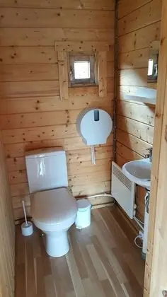 Kulübe (Private WC, shared showers)