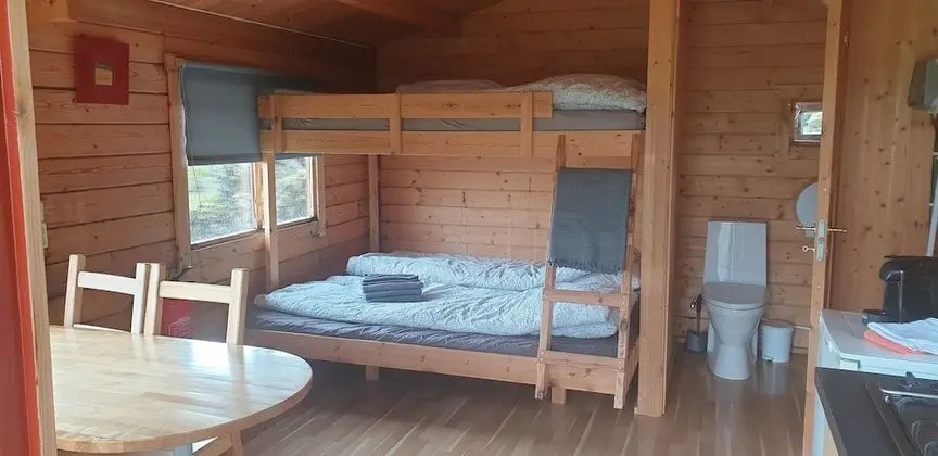 Kulübe (Private WC, shared showers)