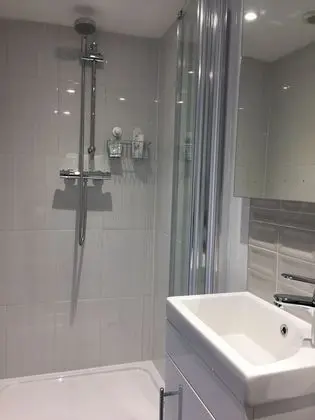 Deluxe Tek Büyük Yataklı Oda (Room 6)