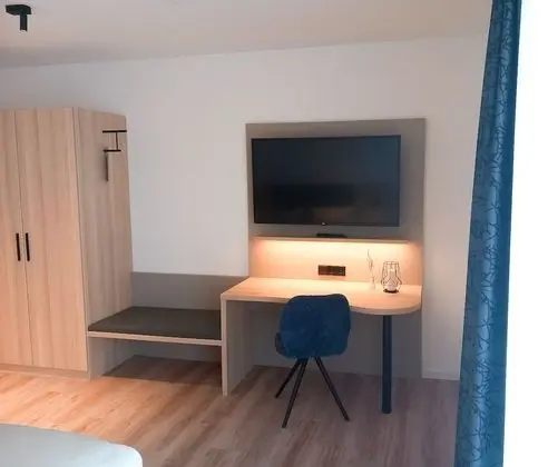 Business Tek Büyük veya İki Ayrı Yataklı Oda