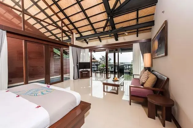 Penthouse Pool Suite