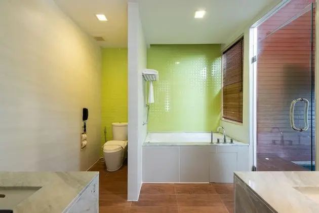 Penthouse Pool Suite