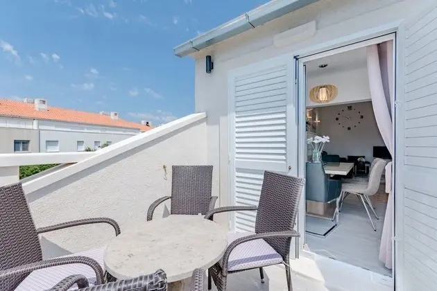 Apart Daire, Deniz Manzaralı