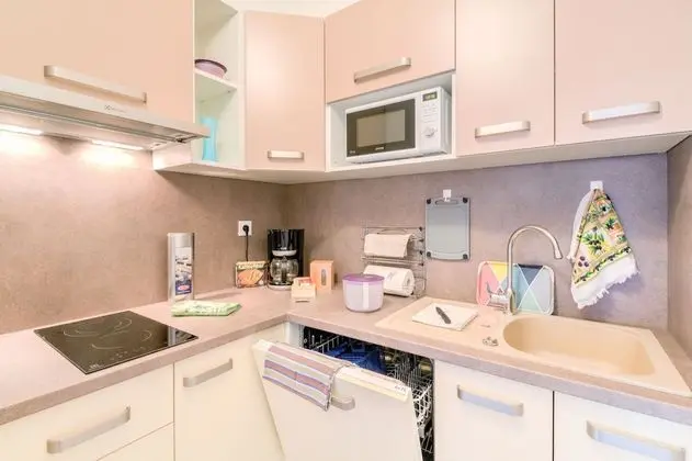 Design Apart Daire, 2 Yatak Odası, Balkon, Avlu