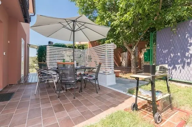 Design Apart Daire, 2 Yatak Odası, Balkon, Avlu