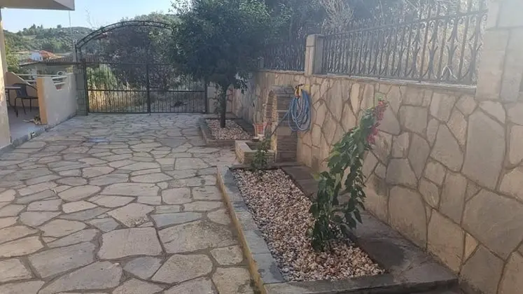 Apart Daire, 1 Büyük (Queen) Boy Yatak ve Çekyat