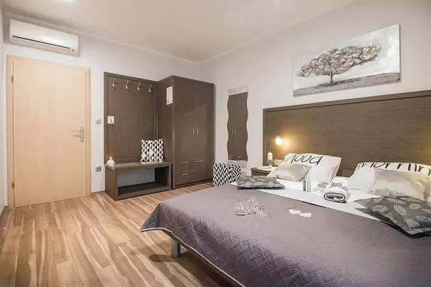 Comfort Tek Büyük Yataklı Oda