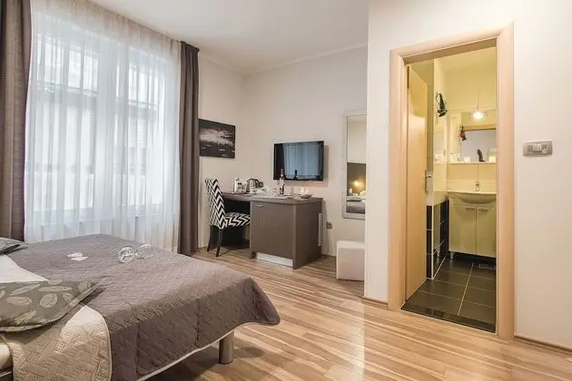 Comfort Tek Büyük Yataklı Oda