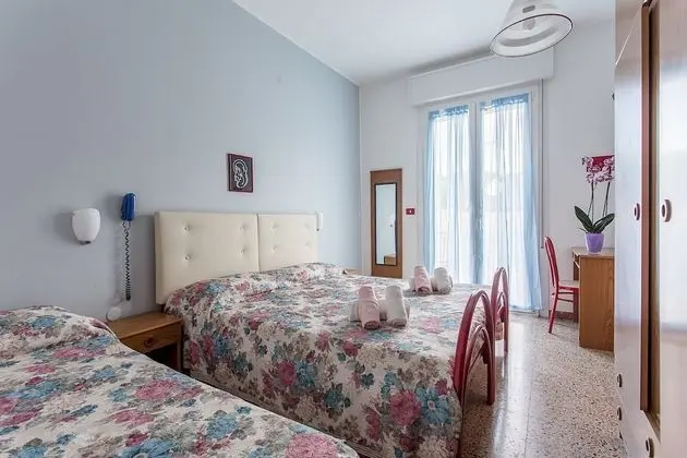 Tek Büyük veya İki Ayrı Yataklı Oda