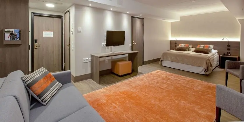 Queen Superior Family with Superpark view (2 adults + 2 children)