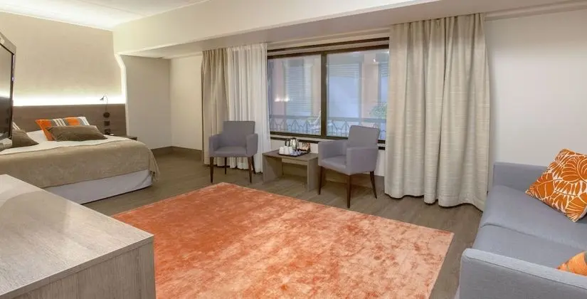 Queen Superior Family with Superpark view (2 adults + 2 children)