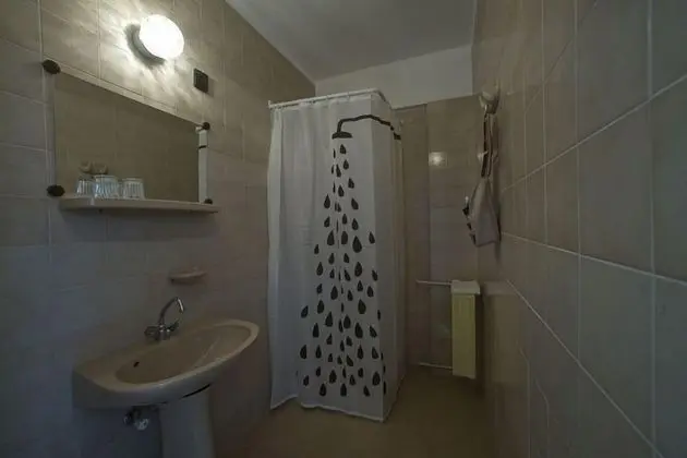 Standard Üç Kişilik Oda, Bahçe Manzaralı