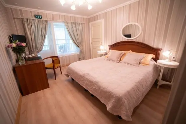 Standard Tek Büyük Yataklı Oda