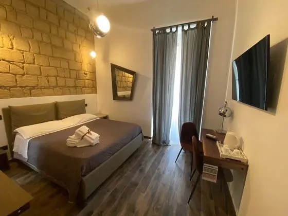 Tek Büyük Yataklı Oda, Balkon