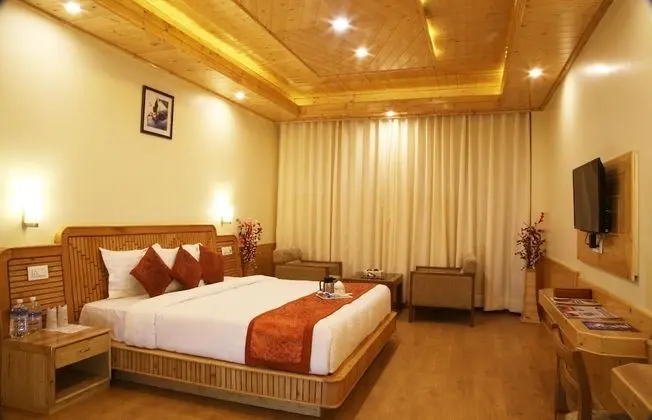 Luxury Oda