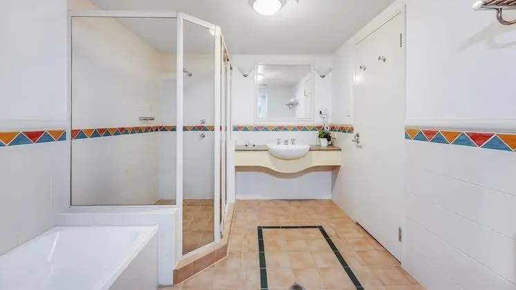 Apart Daire, 1 En Büyük (King) Boy Yatak ve Çekyat, Özel Banyo, Şehir Manzaralı