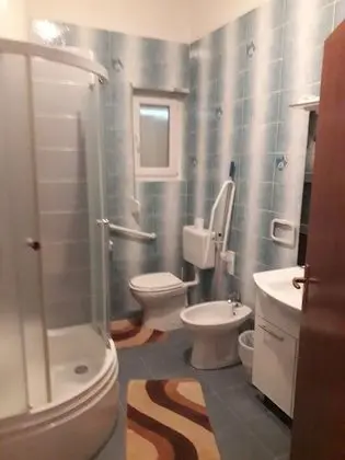 Ev, 6 Yatak Odası, Engellilere Uygun, Balkon