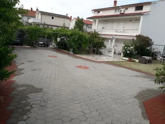 Ev, 6 Yatak Odası, Engellilere Uygun, Balkon