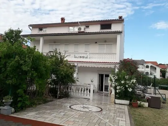 Ev, 6 Yatak Odası, Engellilere Uygun, Balkon