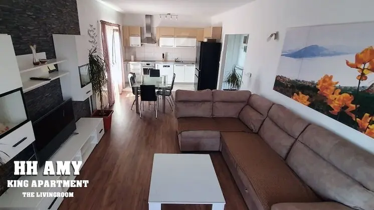 Ev, 4 Yatak Odası, Sıcak Su Havuzu