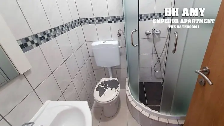 Ev, 4 Yatak Odası, Sıcak Su Havuzu