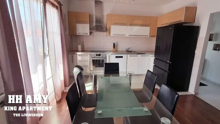 Ev, 4 Yatak Odası, Sıcak Su Havuzu