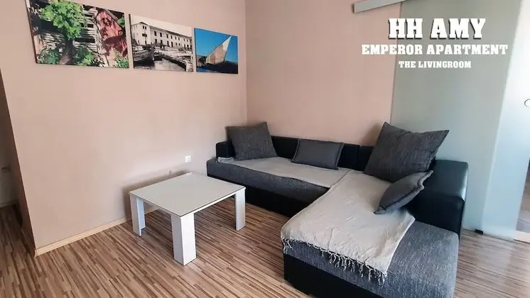 Ev, 4 Yatak Odası, Sıcak Su Havuzu