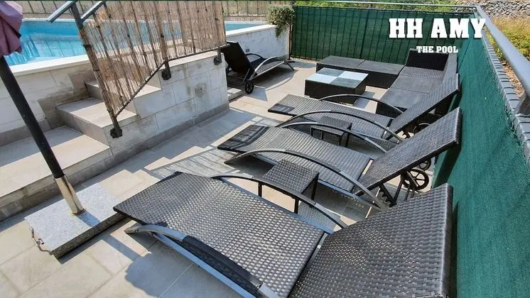 Ev, 4 Yatak Odası, Sıcak Su Havuzu