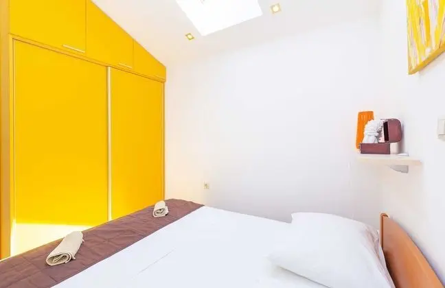 Ev (Three Bedroom Holiday Home with Hot T)