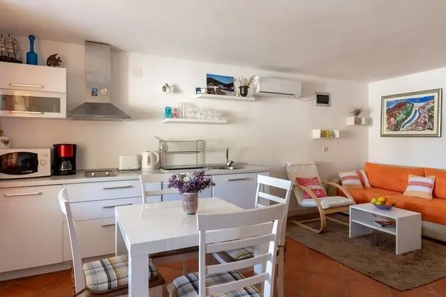 Ev (Duplex Two Bedroom)