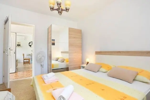 Ev (Holiday Home Ante - 50 m from beach -)