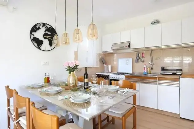 Ev (Holiday Home Ante - 50 m from beach -)