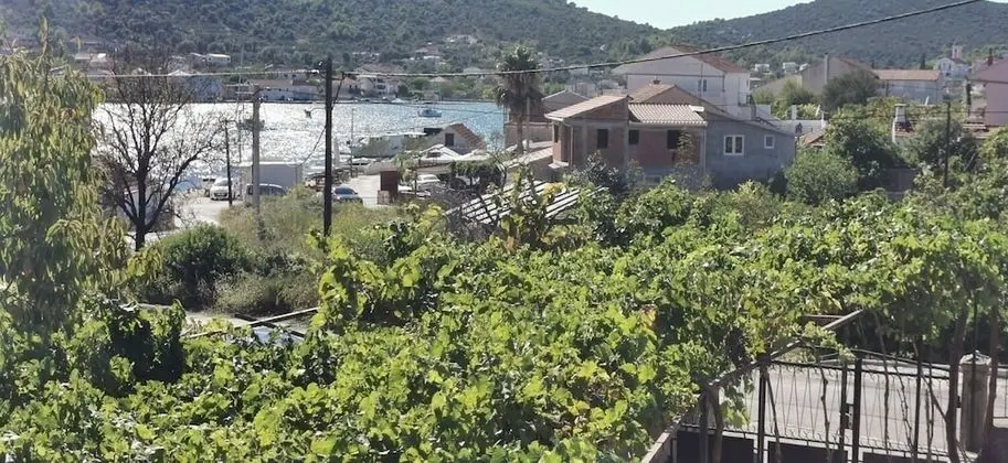 Ev (Holiday Home Ante - 50 m from beach -)