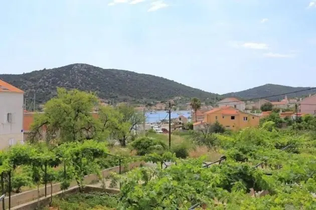Ev (Holiday Home Ante - 50 m from beach -)