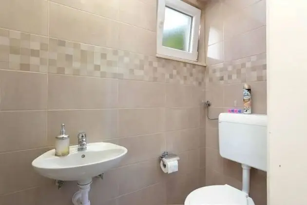 Ev (Holiday Home Ante - 50 m from beach -)