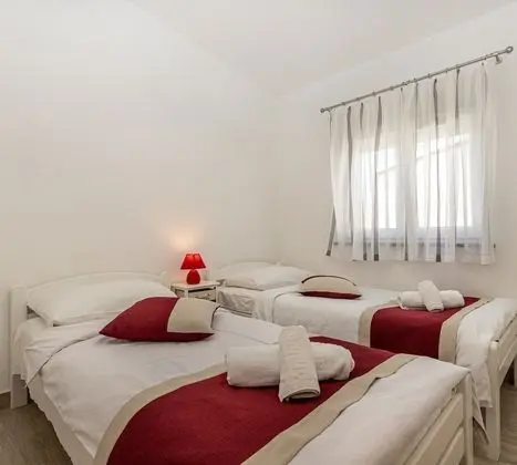 Family Ev, Birden Çok Yatak, Bahçeli (Holiday Home Banjole 1 tennis and)