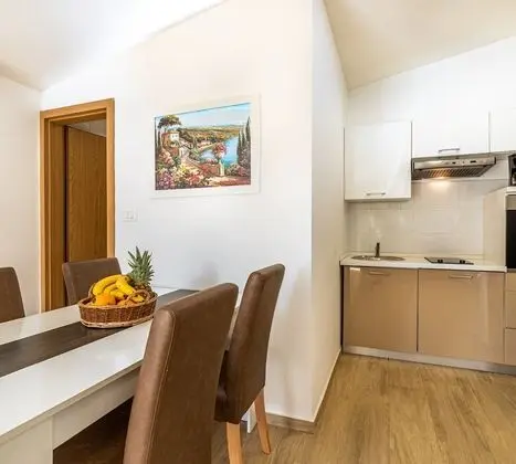 Family Ev, Birden Çok Yatak, Bahçeli (Holiday Home Banjole 1 tennis and)