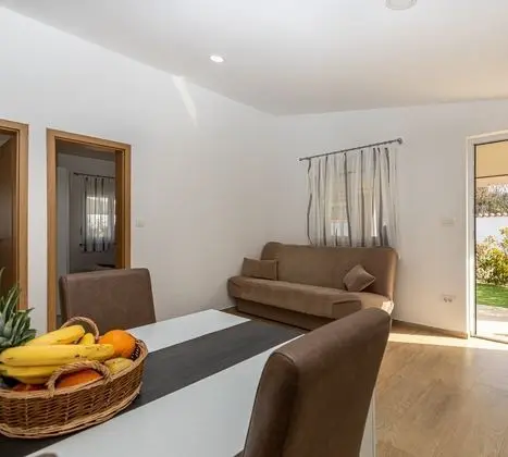 Family Ev, Birden Çok Yatak, Bahçeli (Holiday Home Banjole 1 tennis and)