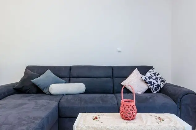 Ev (Two-Bedroom Holiday Home)