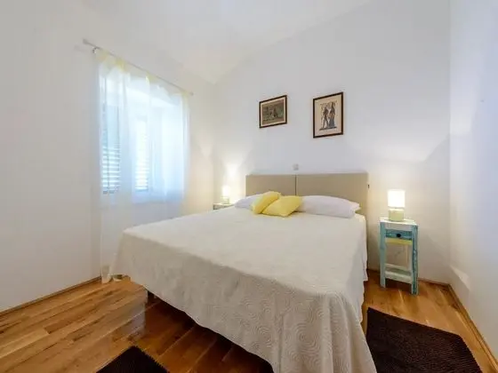 Ev (Three Bedroom Holiday Home)