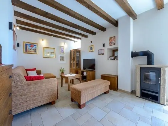 Ev (Three Bedroom Holiday Home)