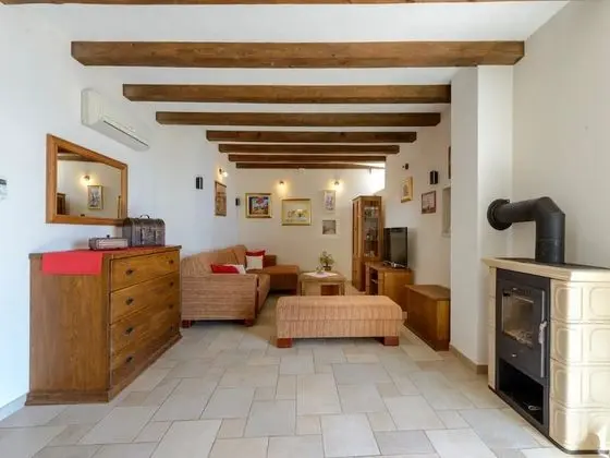 Ev (Three Bedroom Holiday Home)