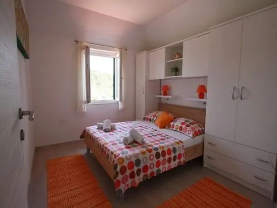 Ev (Three Bedroom Holiday Home with outdo)